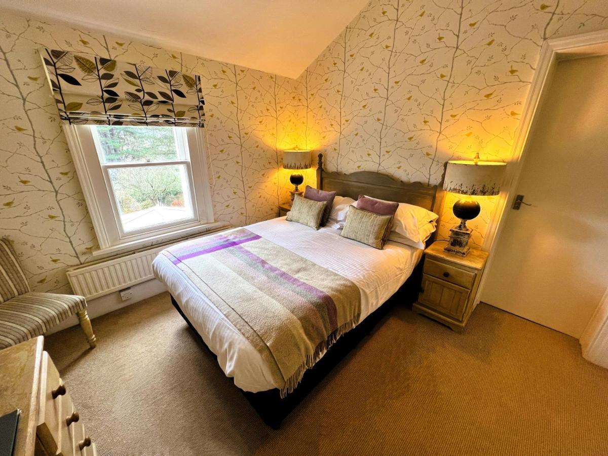 Ravenstone Country house